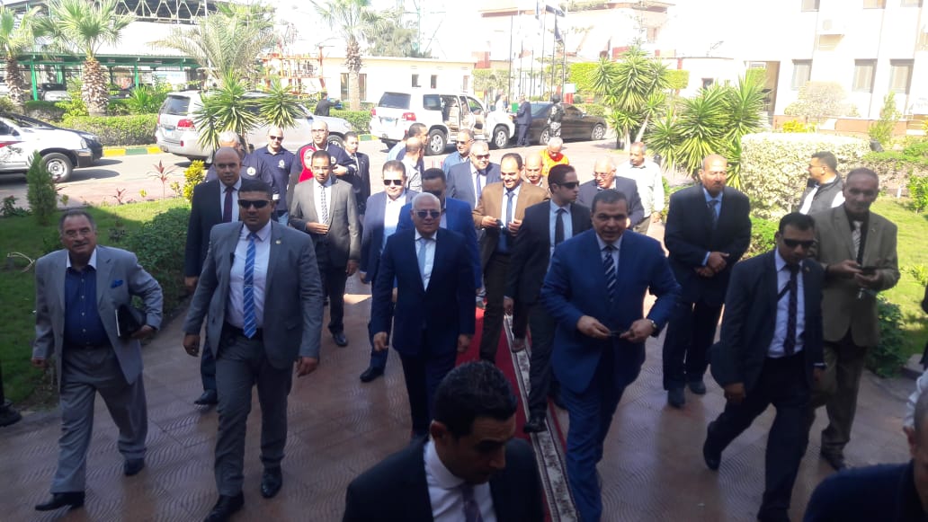 محمد سعفان وزير القوى العاملة واللواء عادل الغضبان محافظ بورسعيد (4)