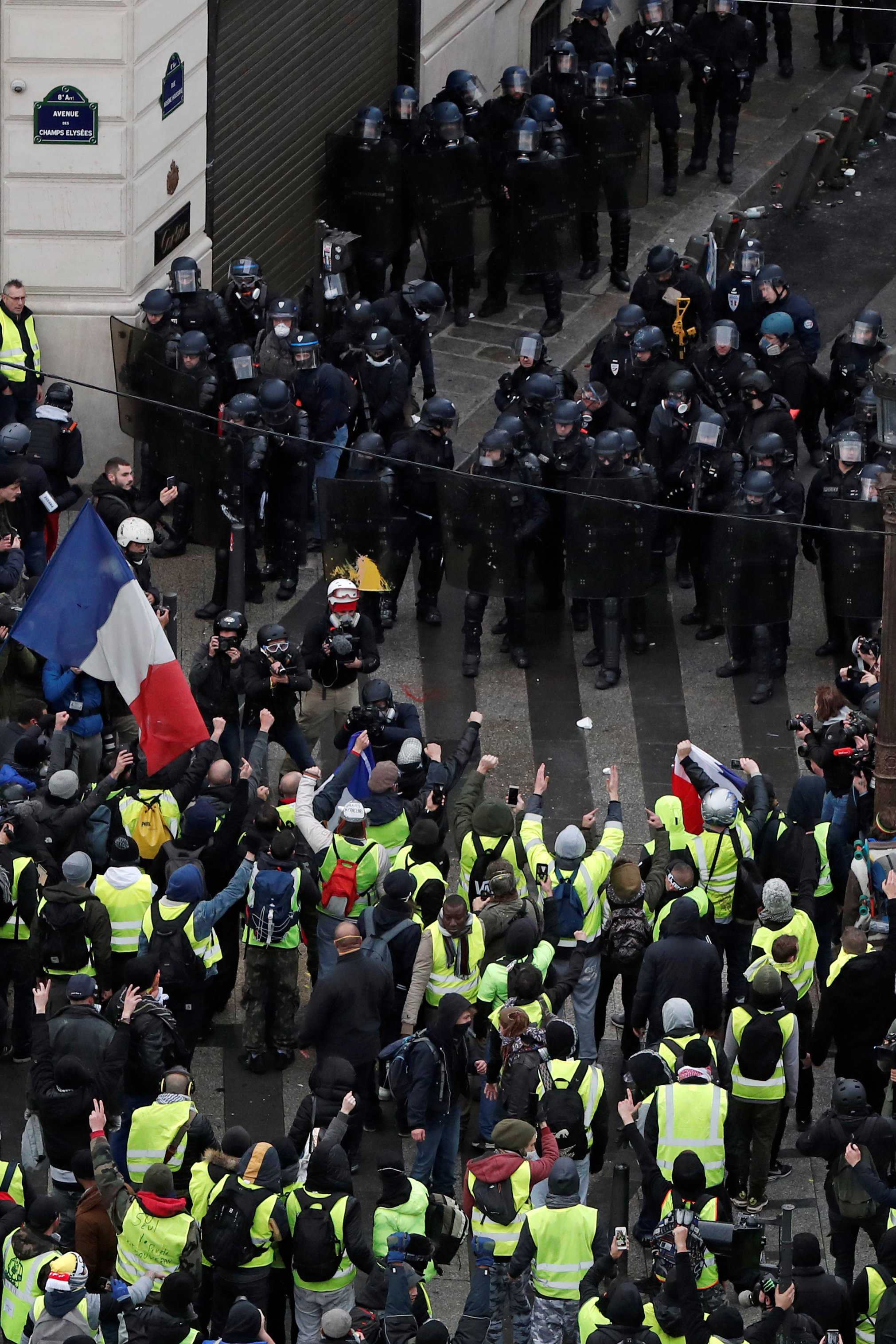 مظاهرات فرنسا (1)