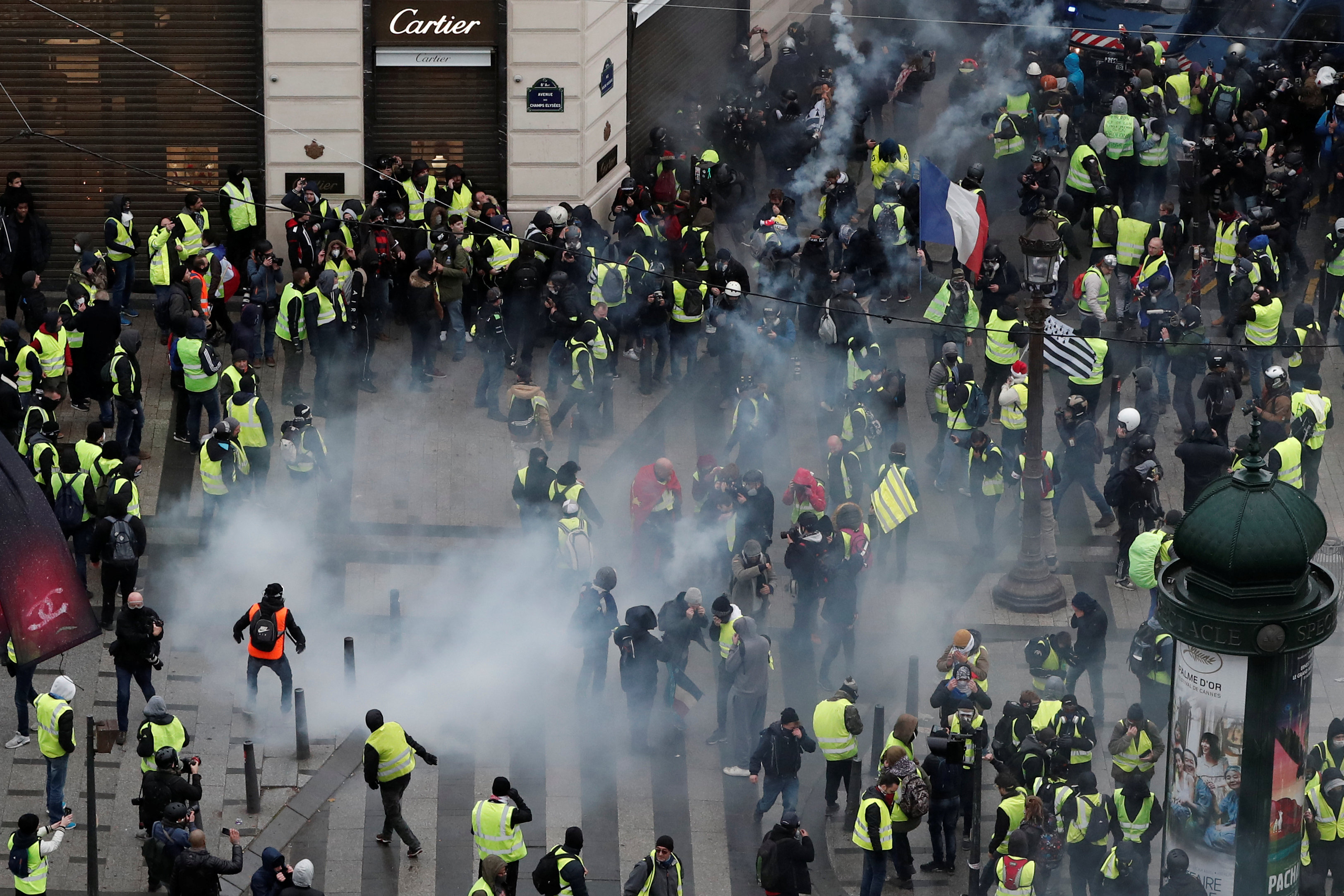 مظاهرات فرنسا (2)