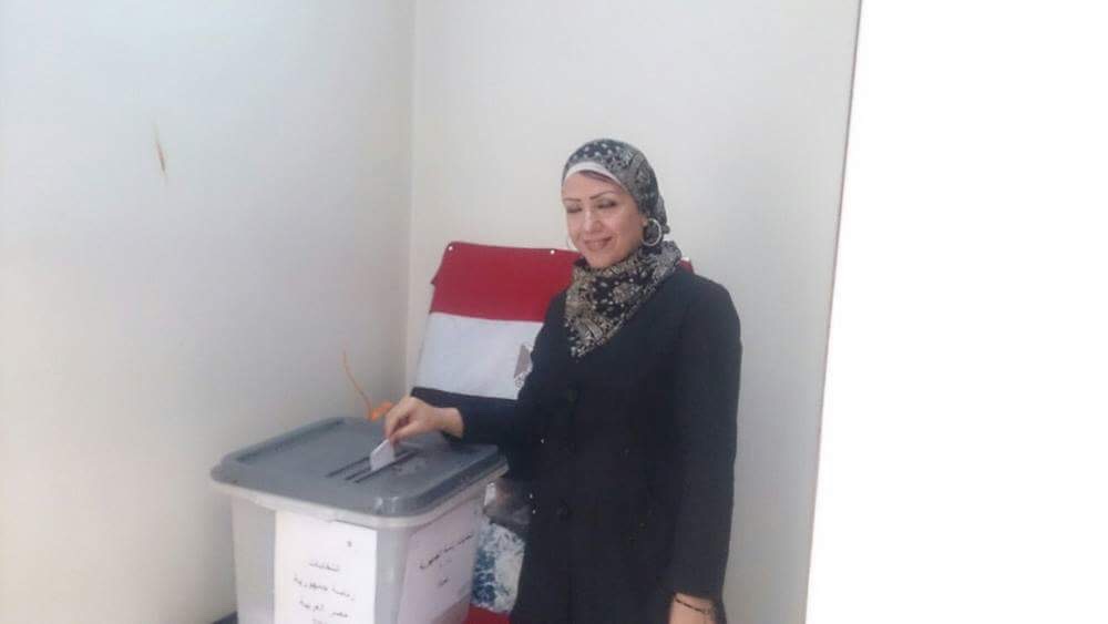 المصريون يدلون بأصواتهم فى الانتخابات بالجزائر