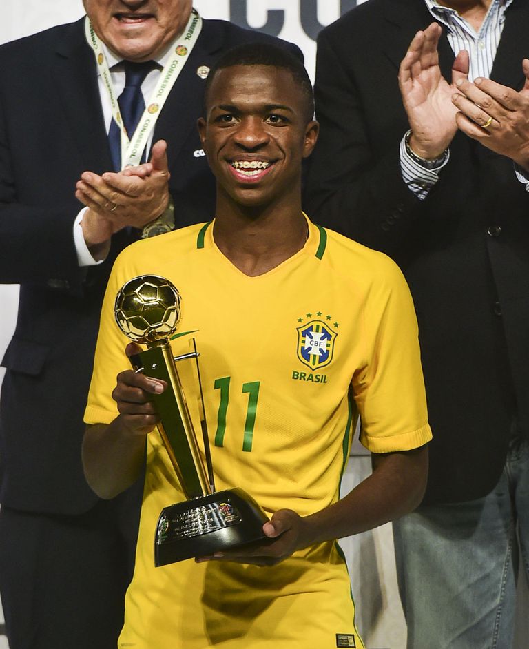 فينيسيوس جونيور وجائزة أفضل لاعب في كوبا أمريكا تحت 17 سنة