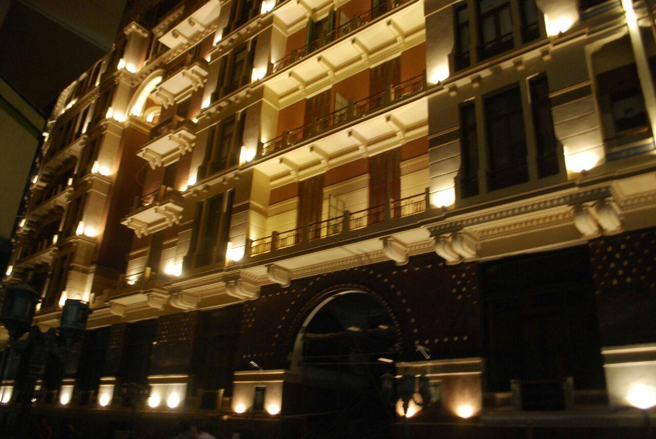 فندق كوزمو بوليتان