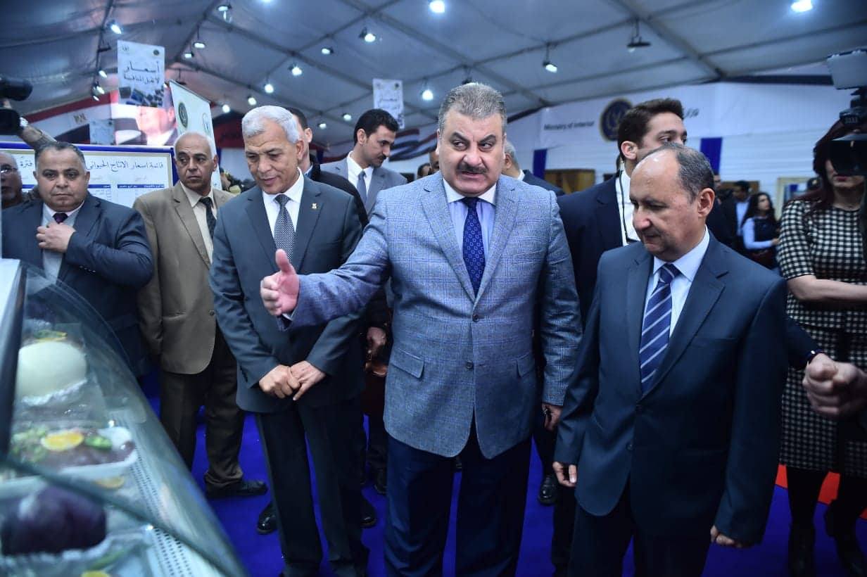 وزير التجارة يتفقد معرض القاهرة الدولي في دورته الـ 52