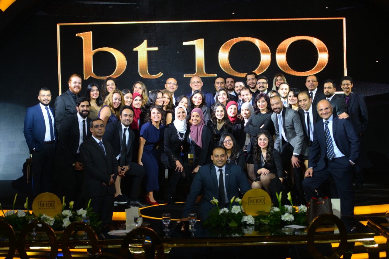 فريق عمل احتفالية BT100