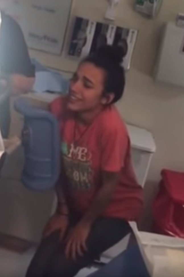 hilarious-viral-video-shows-15-year-old-freaking-tf-out-watching-sister-give-birth-2