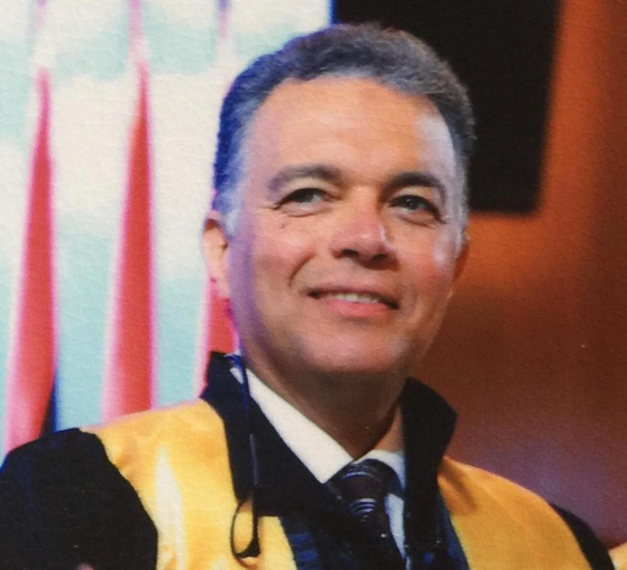 الدكتور هشام عرفات نائب رئيس مجلس أمناء جامعة المستقبل