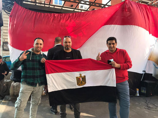 الجالية المصرية فى إيطاليا تنظم وقفة لدعم مصر فى قضية سد النهضة (3)