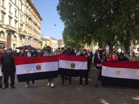 الجالية المصرية فى إيطاليا تنظم وقفة لدعم مصر فى قضية سد النهضة (5)