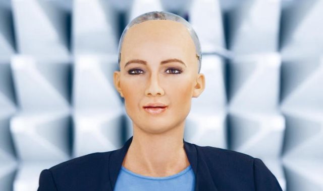 الروبوت صوفيا، أشهر روبوت في العالم تزور مصر قريبا
