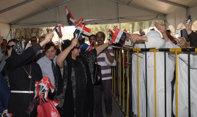 الناخبون المصريون بالخارج 
