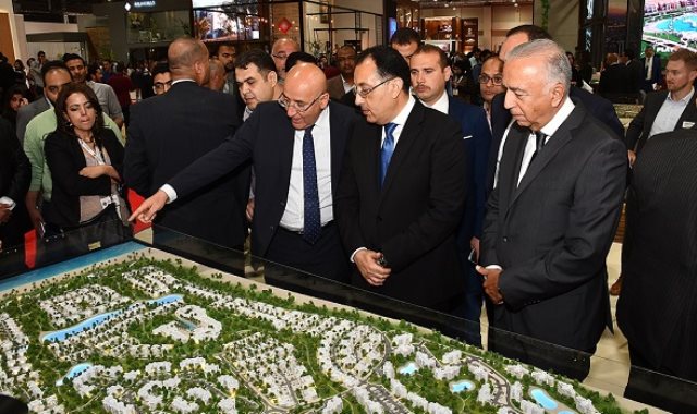 وزير الاسكان مصطفى مدبولي في معرض سيتى سكيب العقارى