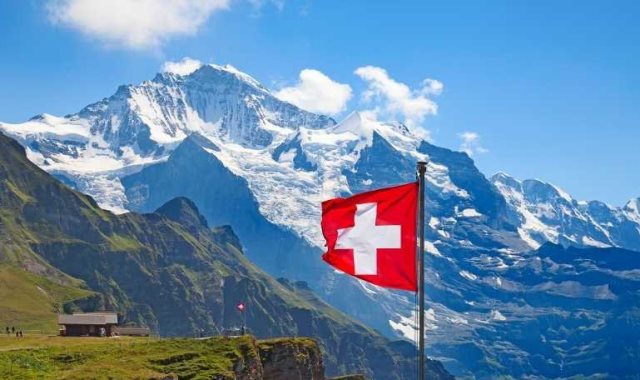 ارتفاع احتياطي النقد السويسري