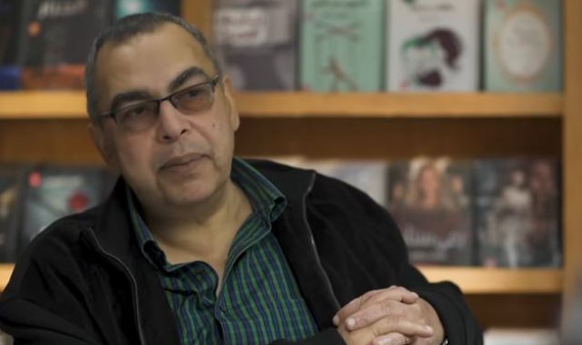 الكاتب الراحل أحمد خالد توفيق