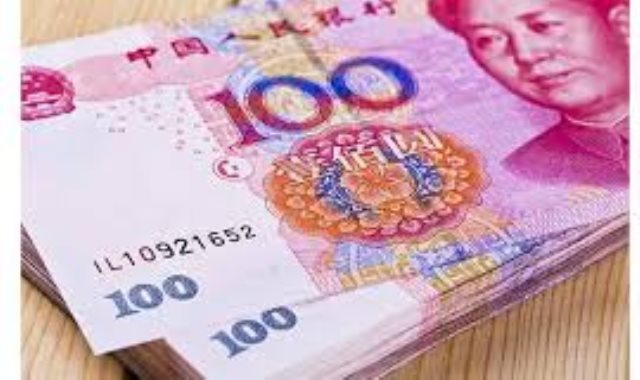 اليوان الصيني يرتفع أمام الدولار
