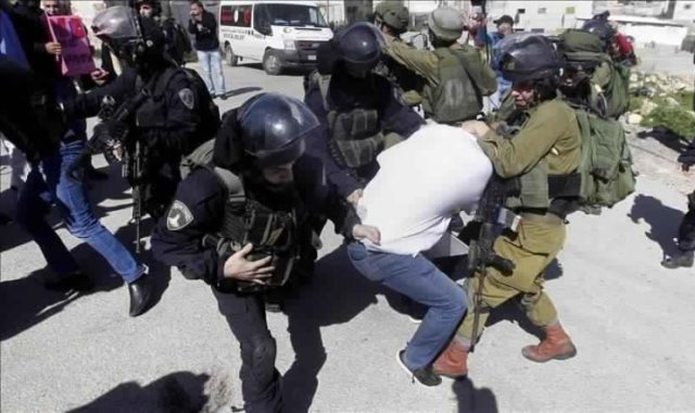 اسرائيل تستخدم القوة ضد الفلسطينين