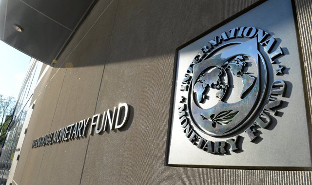 تقرير صندوق النقد الدولي يخفض توقعات النمو العالمي