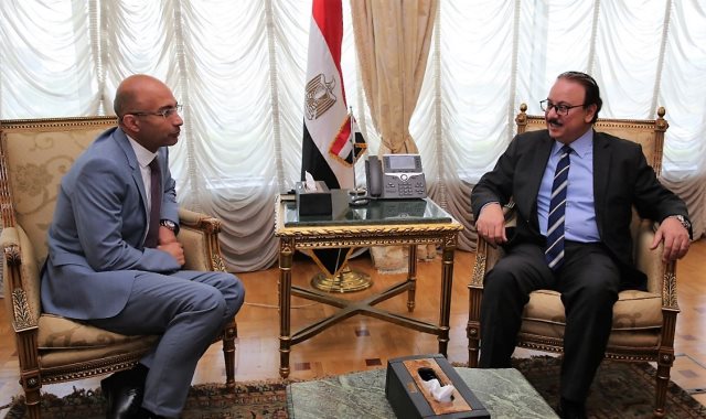 وزير الاتصالات ياسر القاضي يستقبل ياسر شاكر الرئيس التنفيذي لأورنج مصر