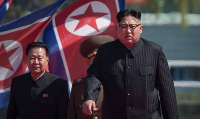 زعيم كوريا الشمالية كيم جونج