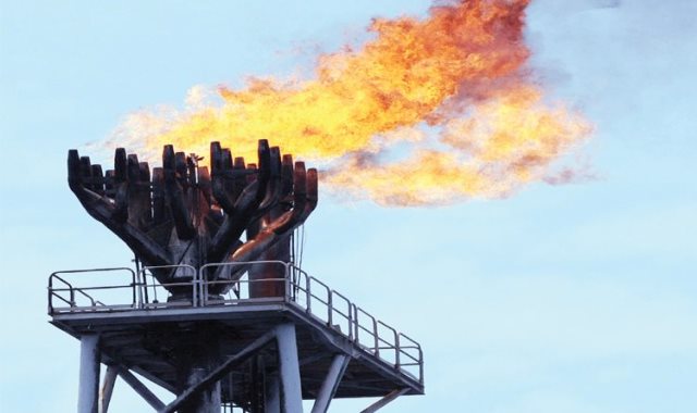 السعودية تقترب من اتفاق للاستثمار في الغاز المسال الأمريكي