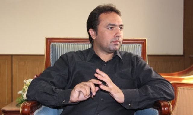الدكتور محمد عمر نائب وزير التربية والتعليم والتعليم الفني لشؤون المعلمين