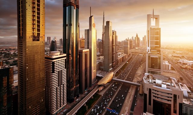 دبي تطلق أول منصة بلوك تشين حكومية