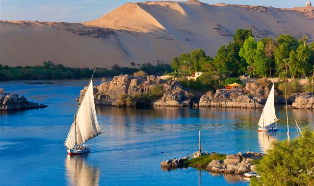 نهر النيل فى أسوان