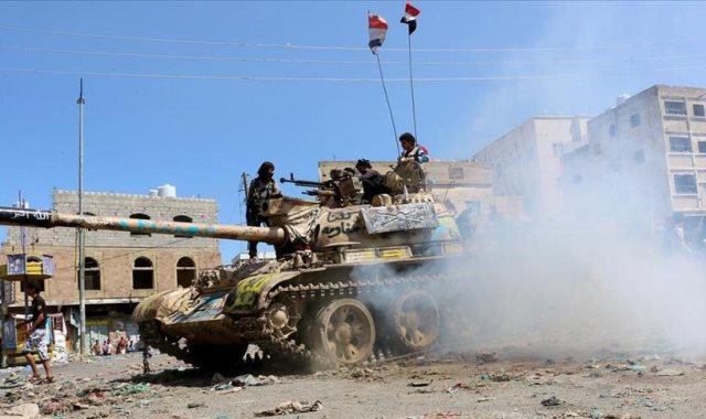 معارك حادة بين المقاومة والحوثيين