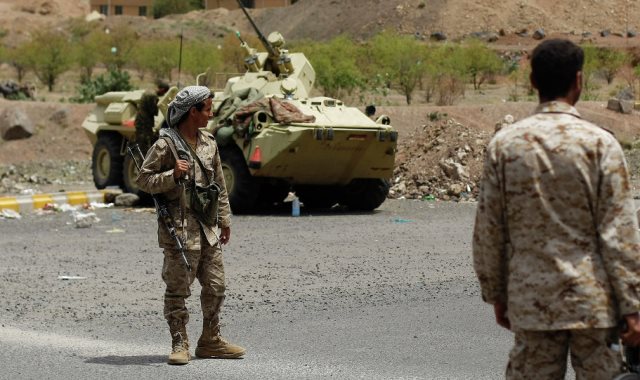 الجيش اليمني يُعلن مقتل 48 من عناصر المليشيا فى غارات جوية