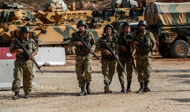 عناصر من الجيش التركى