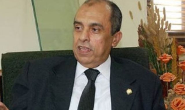د. عز الدين أبو ستيت وزير الزراعة 