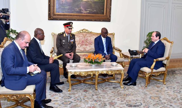 جانب من لقاء الرئيس السيسى ورئيس جمهورية غينيا 