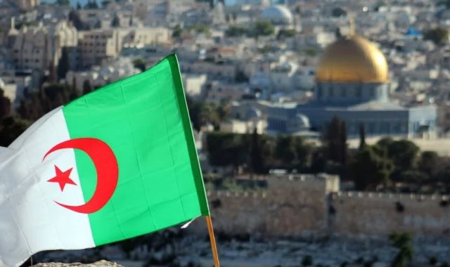 الجزائر و فلسطين