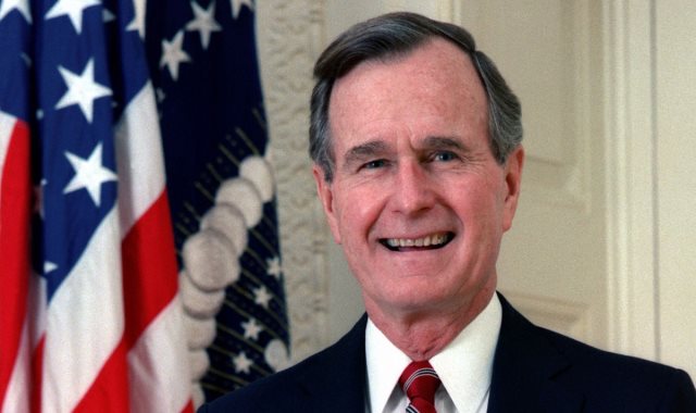  الرئيس الأمريكى الأسبق جورج بوش الأب