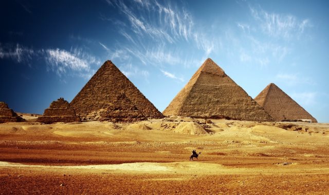 "الرقم الصحيح" يكشف كيف أبهرت مصر العالم