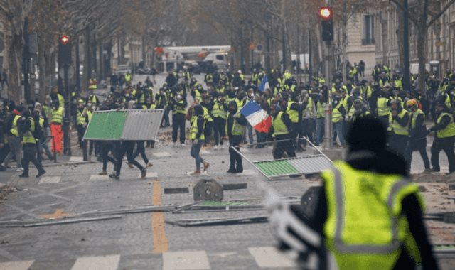 احتجاجات فرنسا - ارشيفية