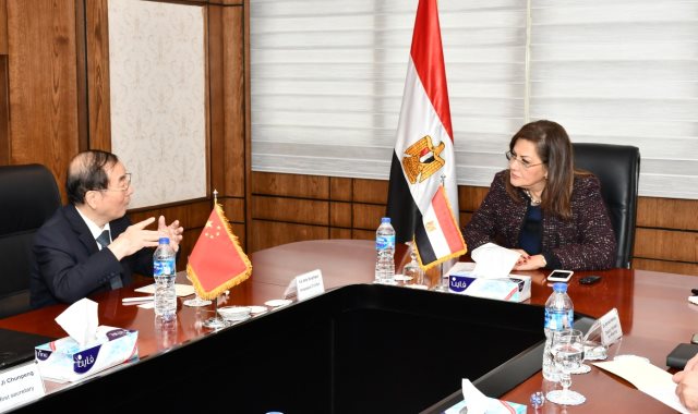 وزيرة التخطيط تلتقي السفير الصيني بالقاهرة