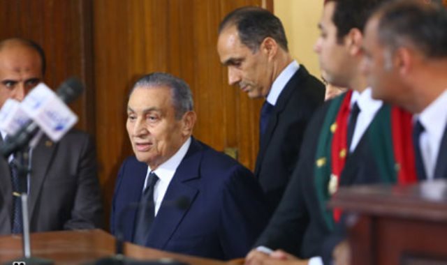 مبارك أمام المحكمة