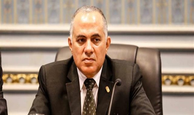   الدكتور محمد عبد العاطى وزير الموارد المائية والرى