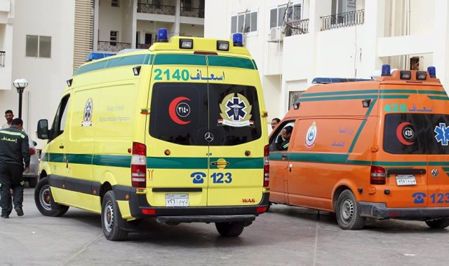 الصحة تدفع بـ 12 سيارة إسعاف لنقل وفيات مصابي حادث مروري بالبحيرة