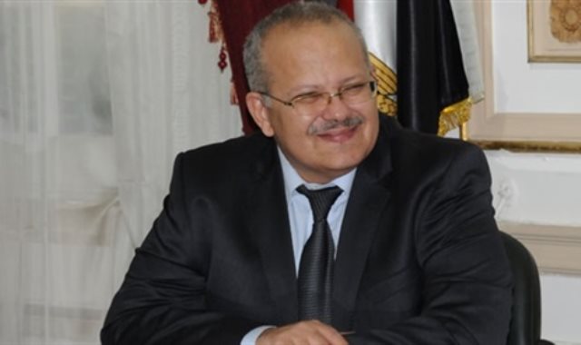  رئيس جامعة القاهرة 