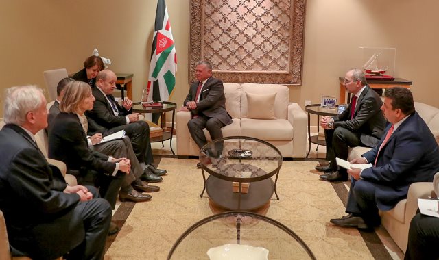 العاهل الأردنى ووزير الخارجية الفرنسى