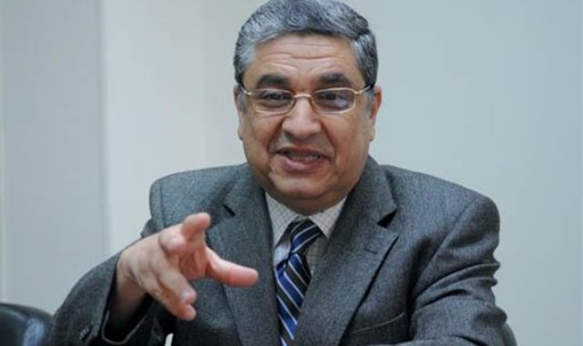الدكتور محمد شاكر وزير الكهرباء والقائم بأعمال وزير النقل 