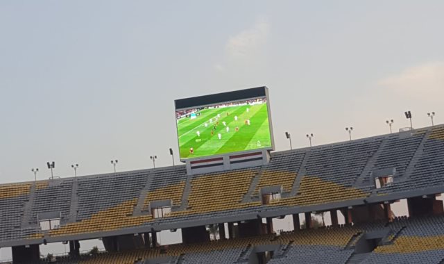 إذاعة مباراة ليفربول ببرج العرب