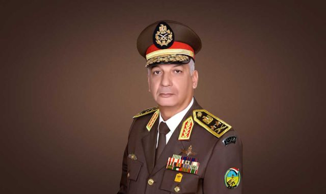 الفريق أول محمد زكى القائد العام للقوات المسلحة ووزير الدفاع والإنتاج الحربى