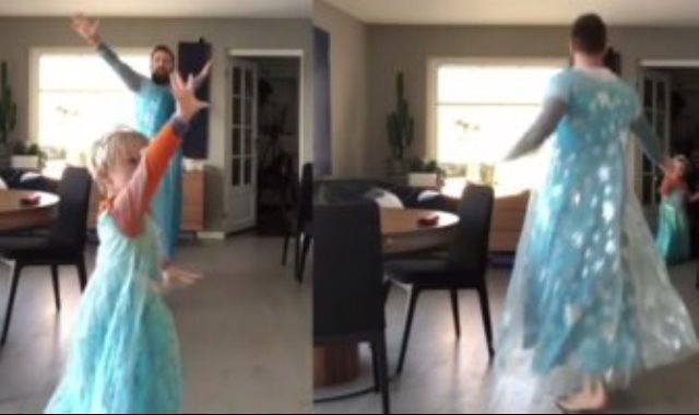 الأب وابنه يرقصان على أغنية فيلم Frozen
