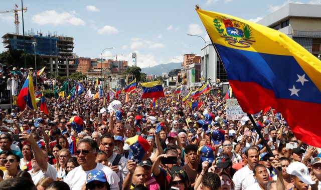 مسيرات للمعارضة الفنزويلية