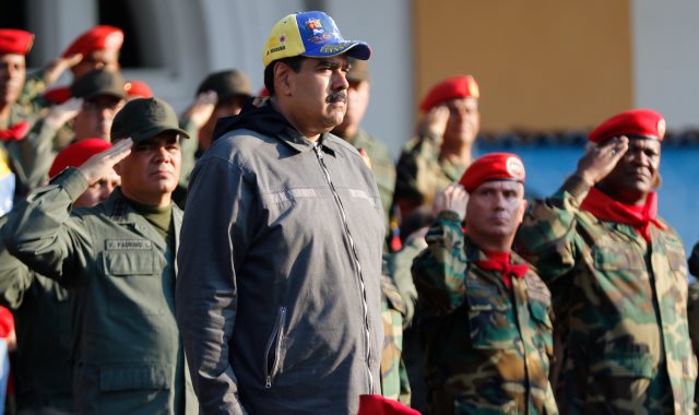 الرئيس الفنزويلى مادورو خلال الاحتفال