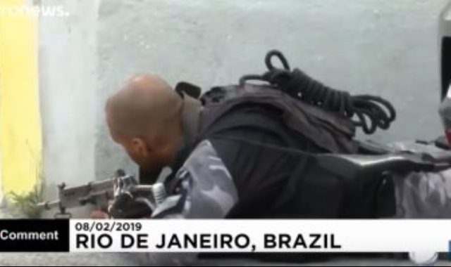حرب شوارع بين الشرطة البرازيلية ومهربى المخدرات