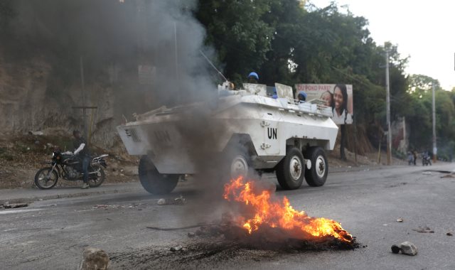 الاحتجاجات العنيفة ضد السلطة فى هايتى 