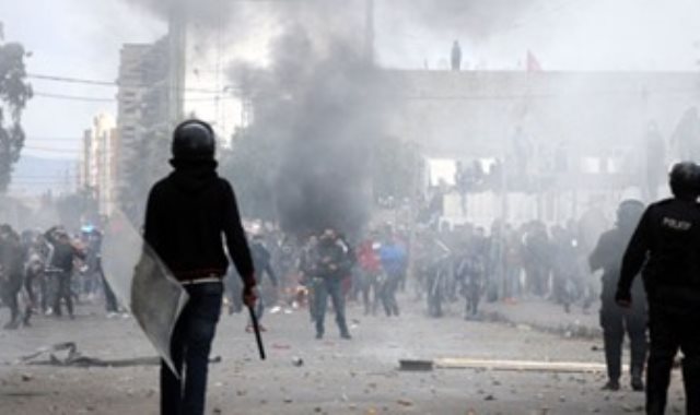 اشتباكات مع الشرطة فى تونس